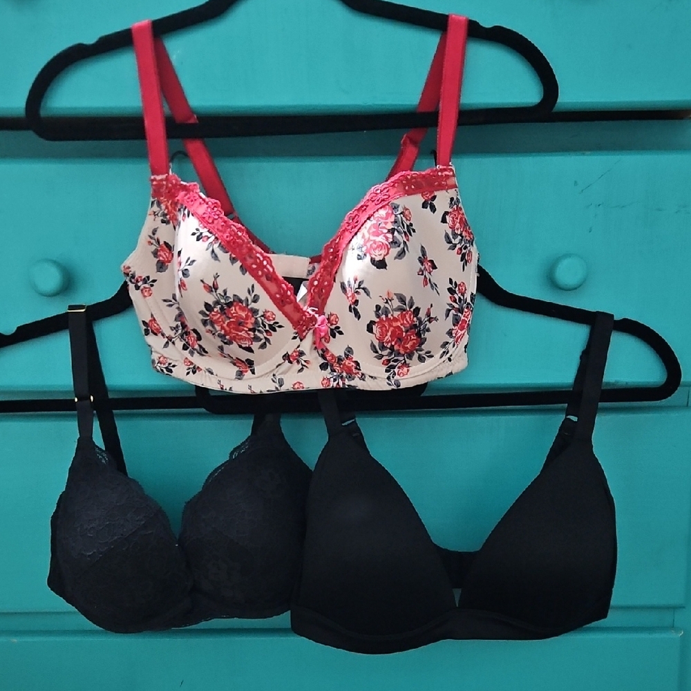Bundle of 3 Women’s 36D Bras Black Lace Floral Underwire